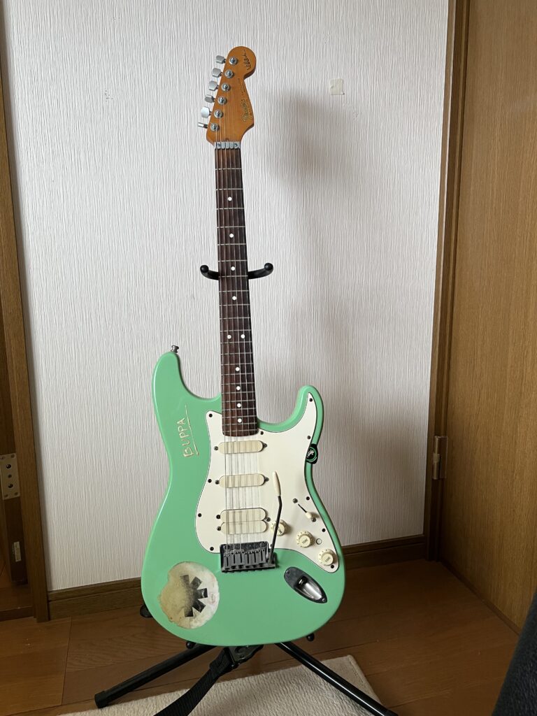 1990年から現在までメインで活躍してるFender Stratocaster Jeff Beckモデル。